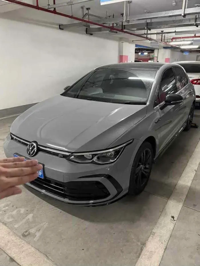 2023 VOLKSWAGEN GOLF view 1