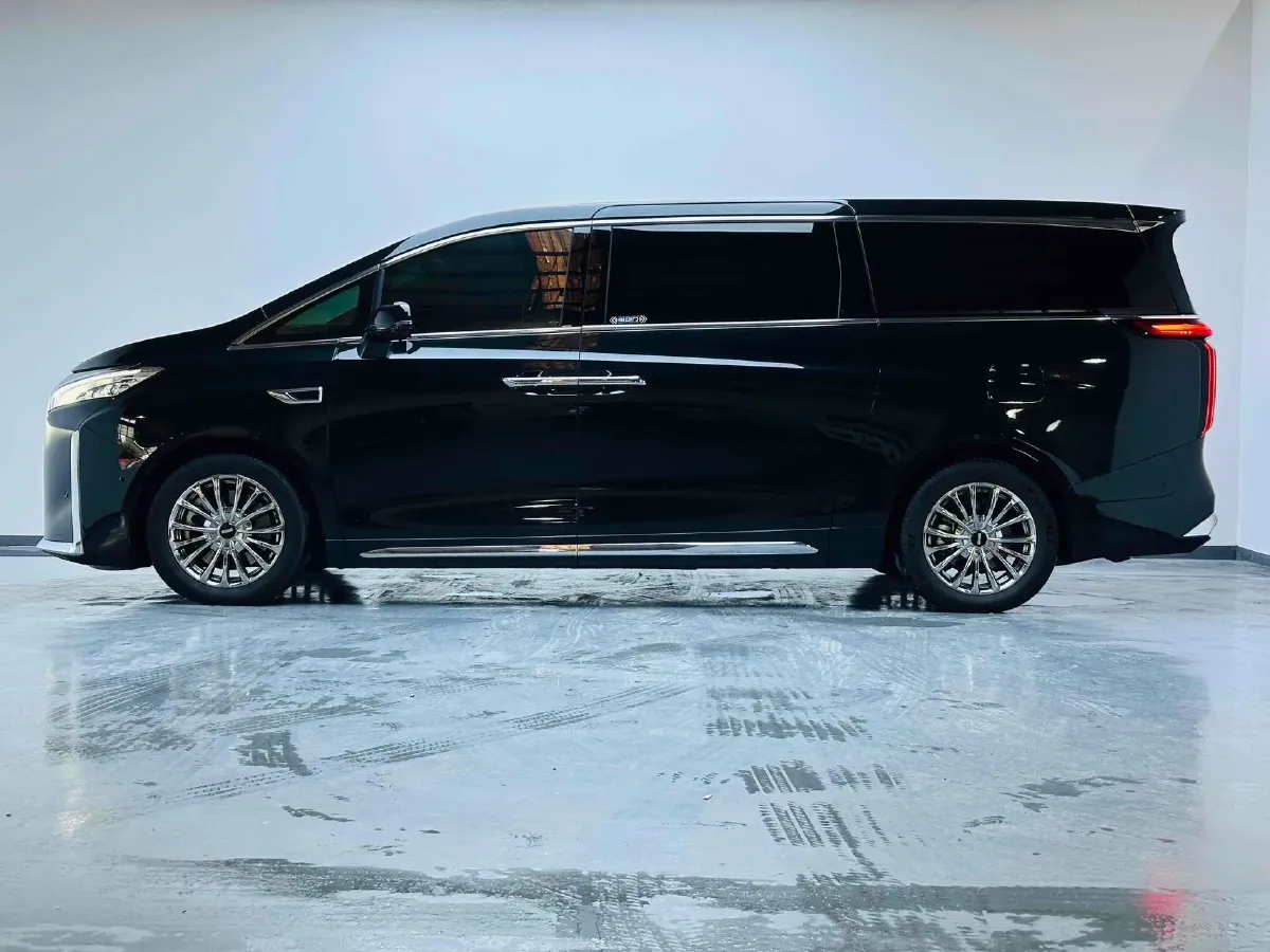 2024 Voyah ZhuiGuang 1.5T 136HP L4 PHEV 43KWH,autocango,china used car exporter,china ev exporter,chinese used car exporter,chinese used ev exporter