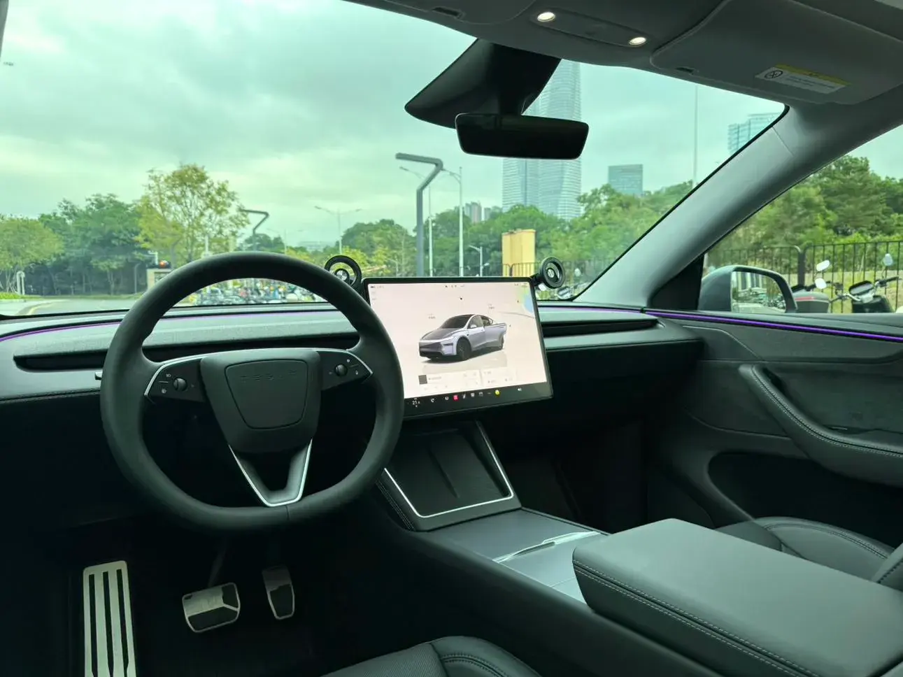 2025 TESLA MODEL thumbnail 2