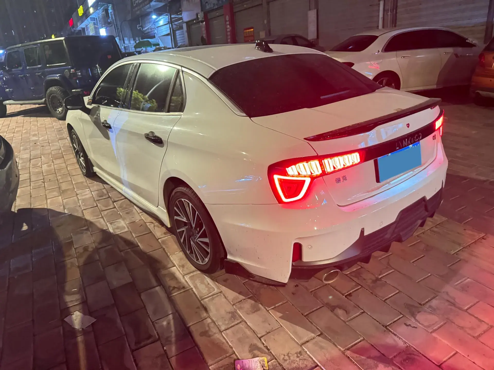 2021 LYNK&CO 03 thumbnail 4