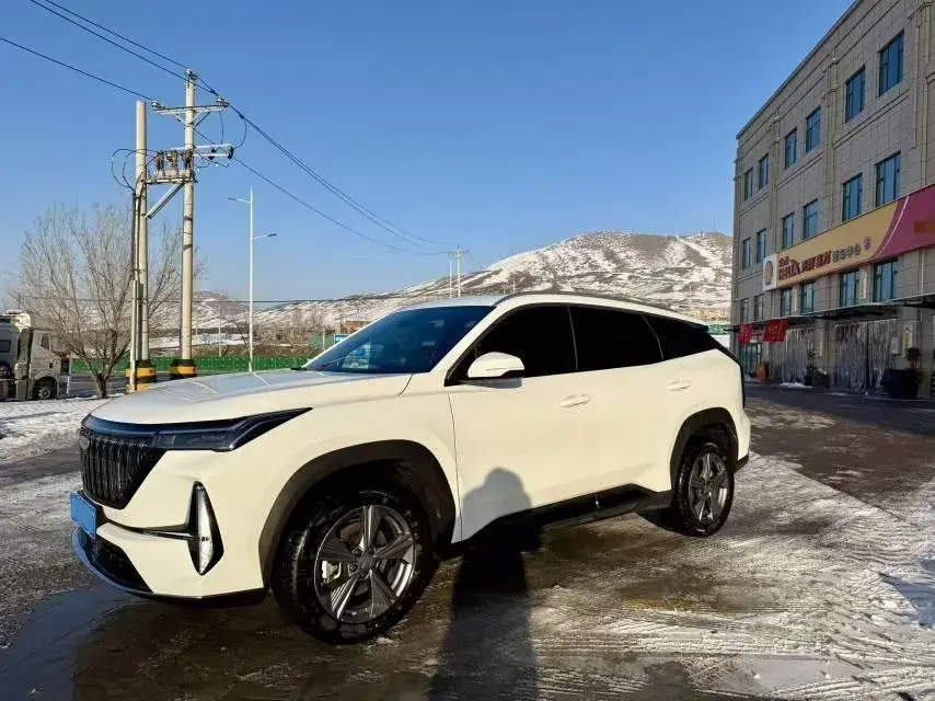 2025 Geely StarRay 1.5T 181HP L4 7DCT