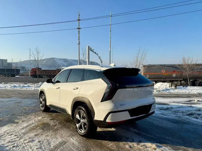 2025 GEELY STARRAY thumbnail 4