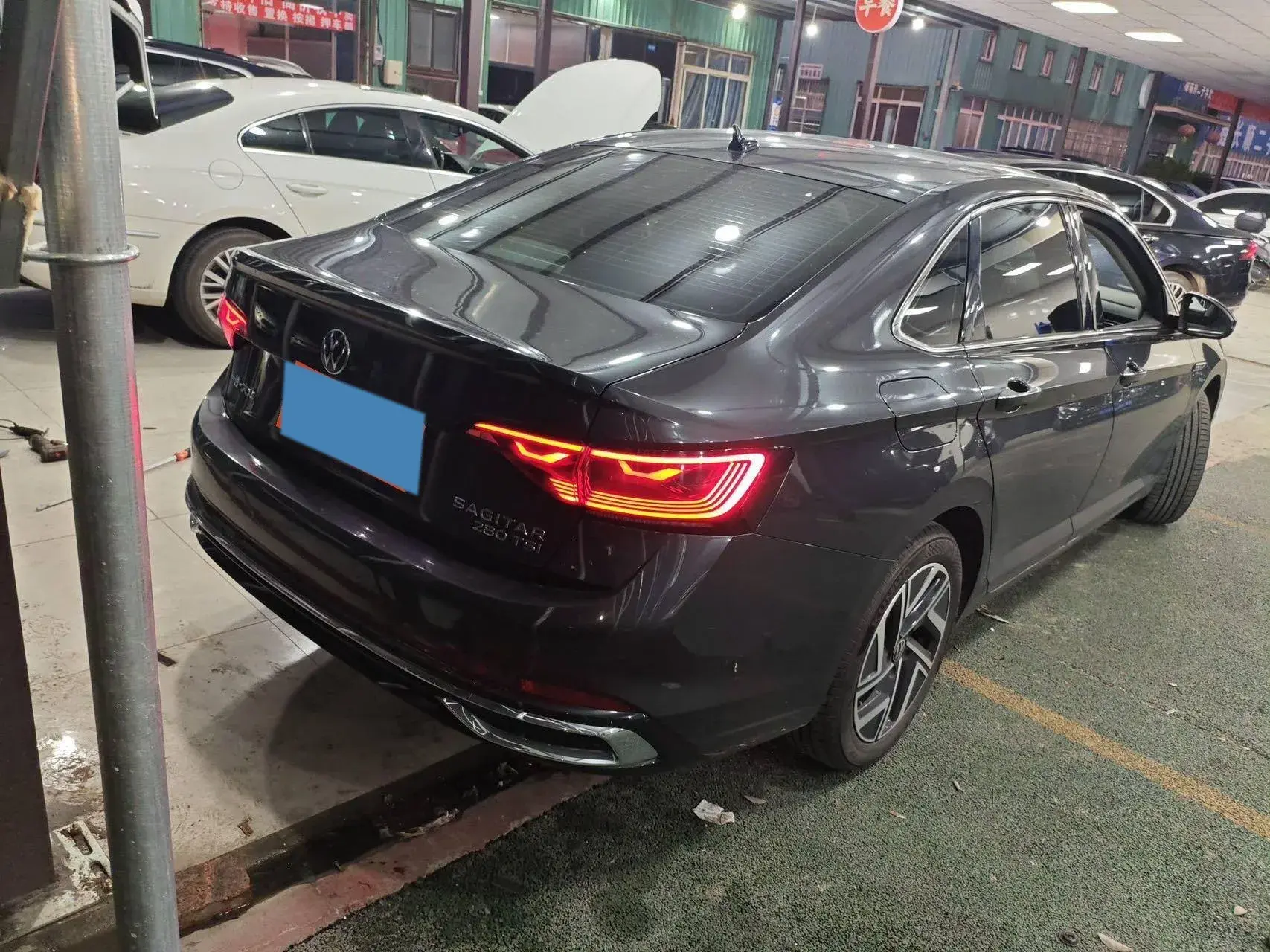 2023 VOLKSWAGEN SAGITAR thumbnail 3