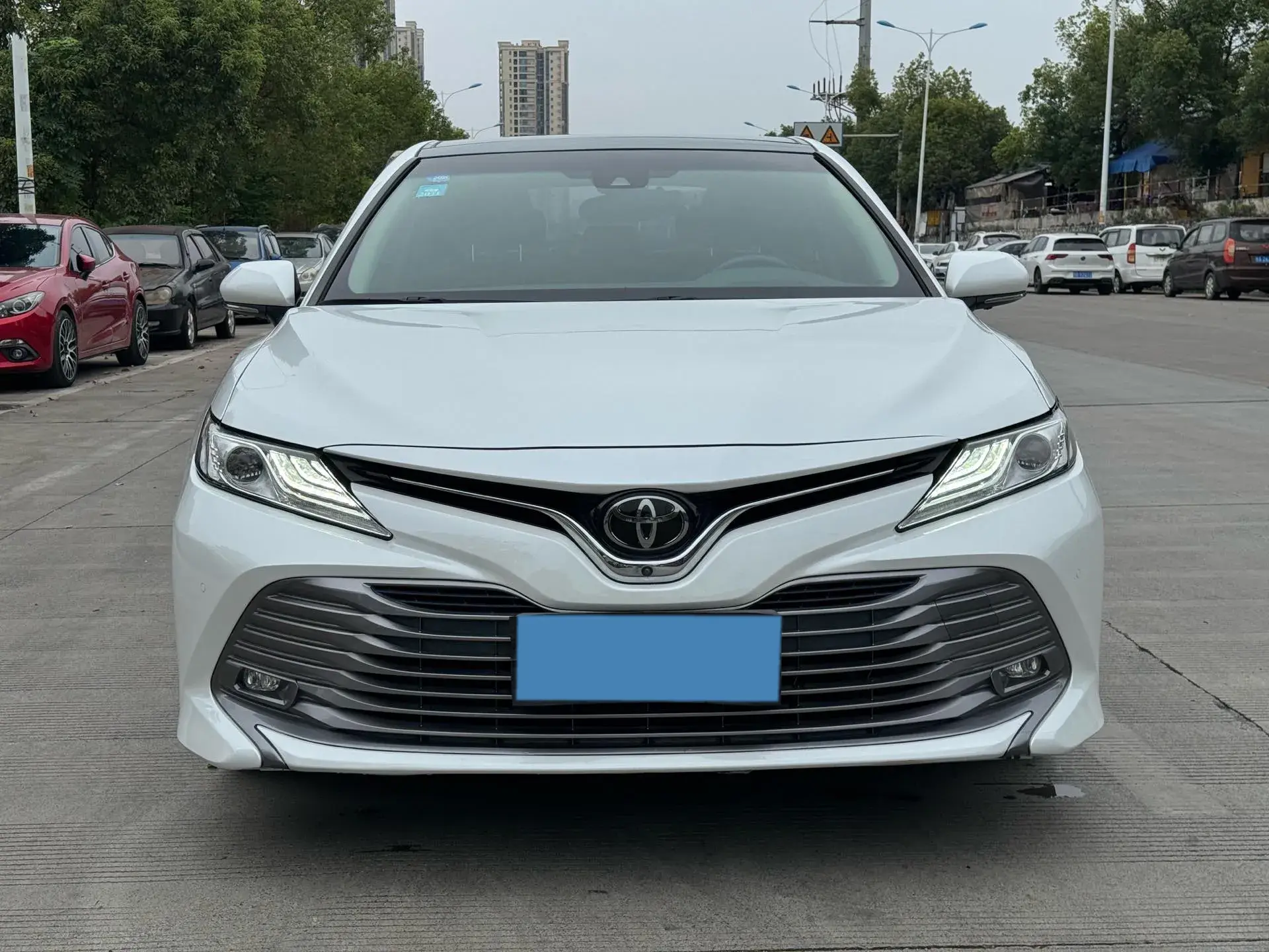 2018 TOYOTA CAMRY thumbnail 2
