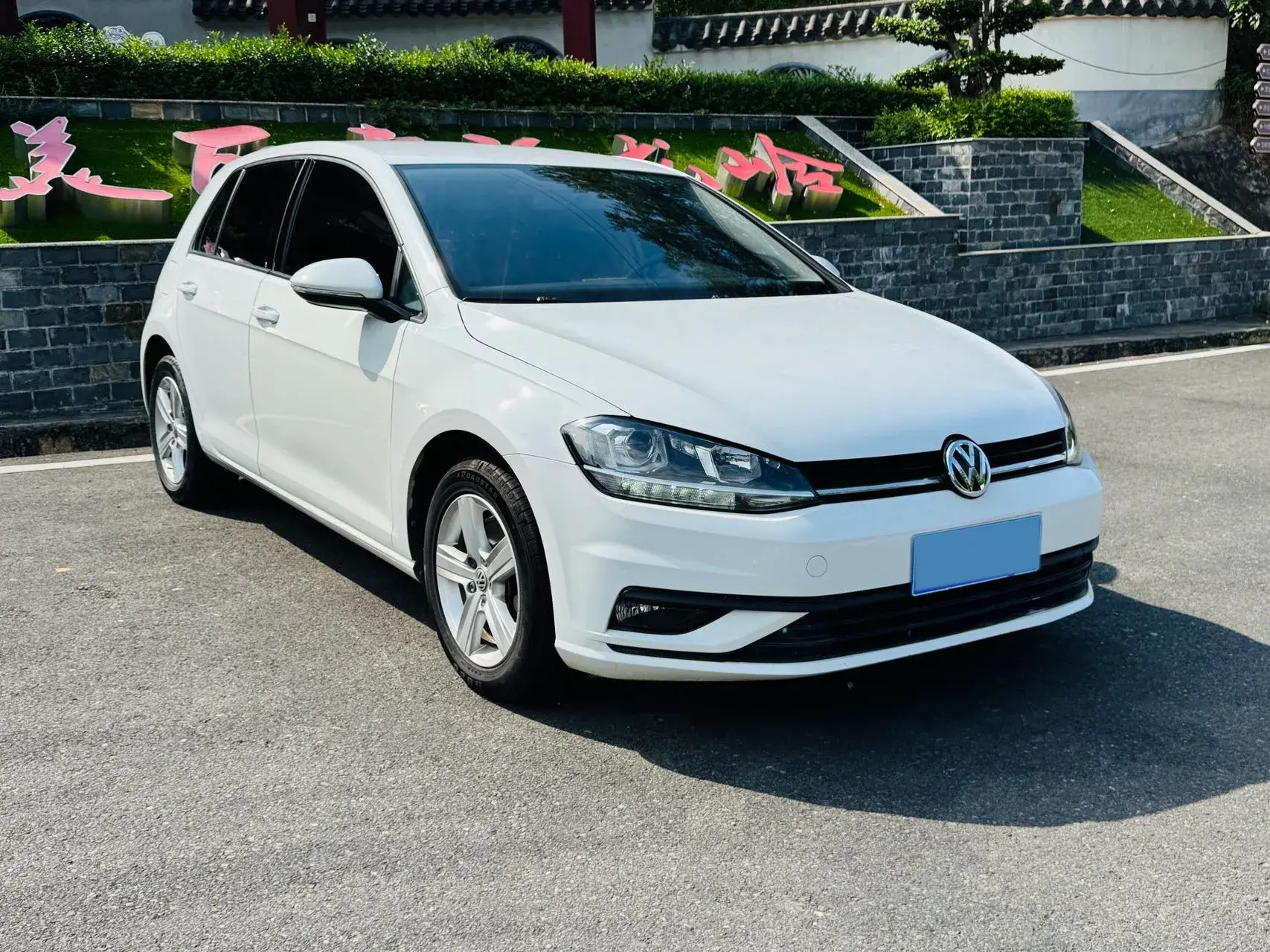2018 VOLKSWAGEN GOLF thumbnail 3