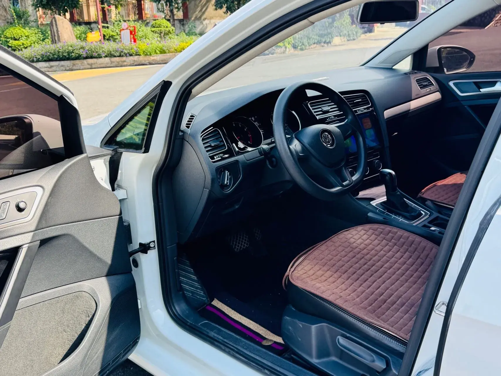 2018 VOLKSWAGEN GOLF thumbnail 4