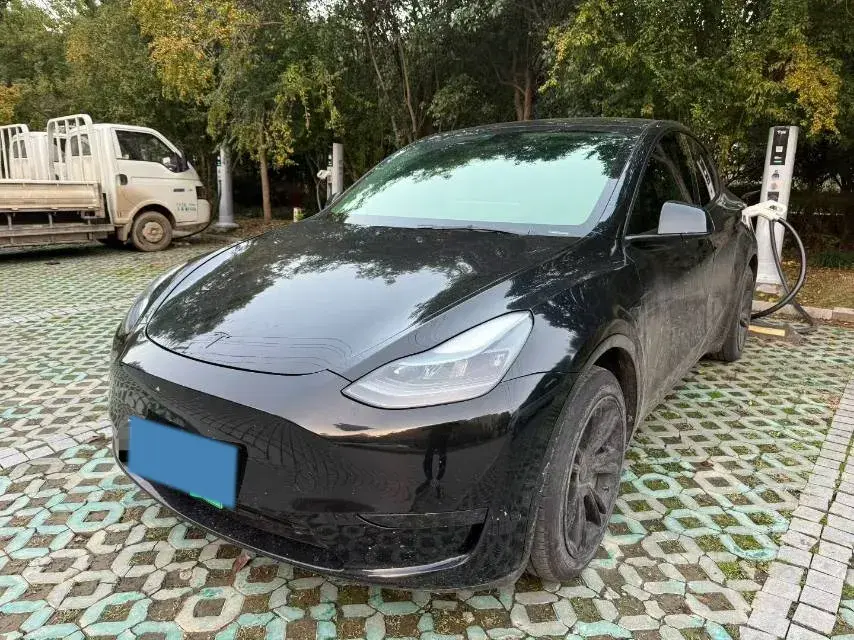2022 Tesla Model Y BEV 60KWH