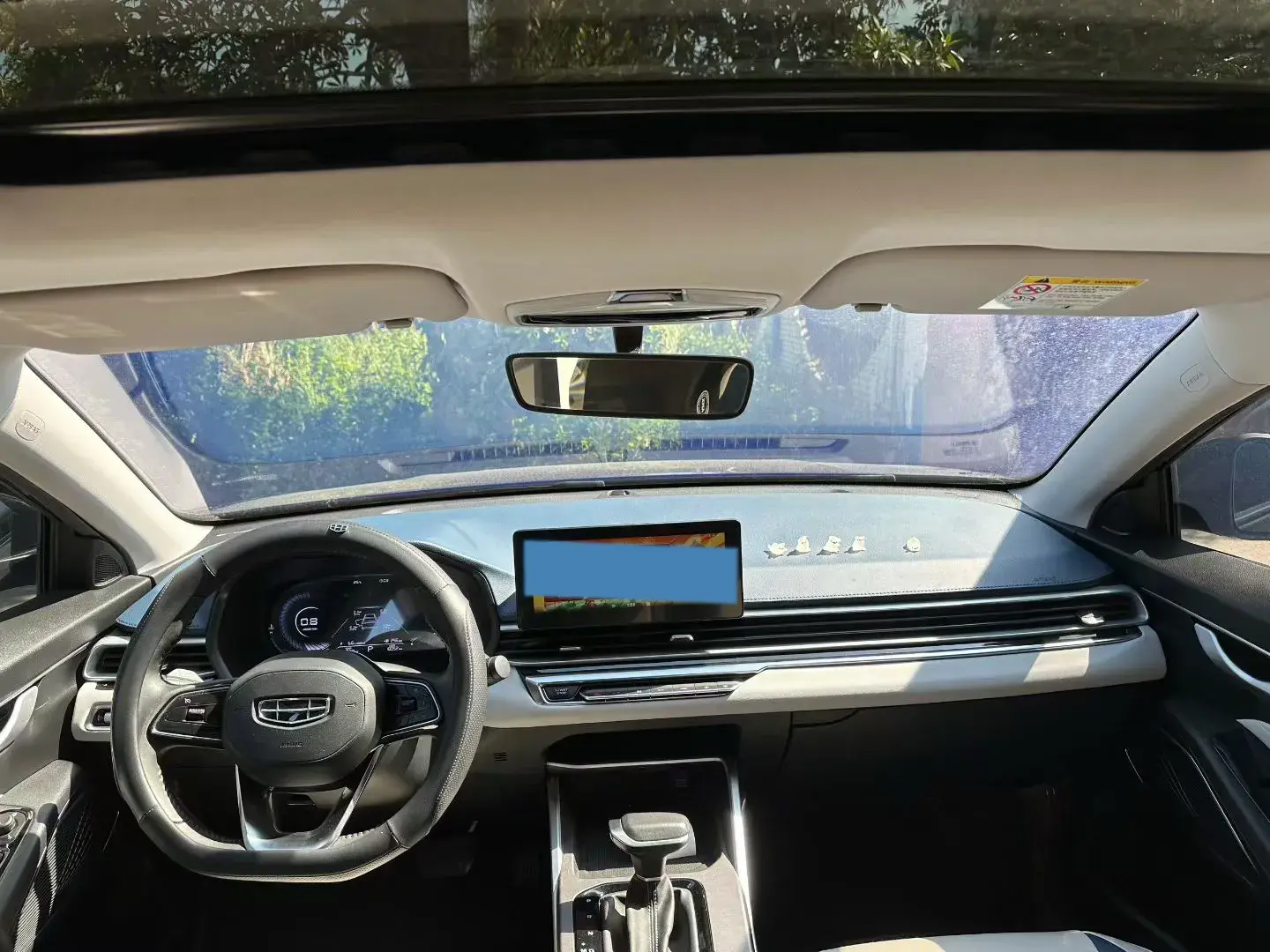 2022 GEELY EMGRAND thumbnail 4