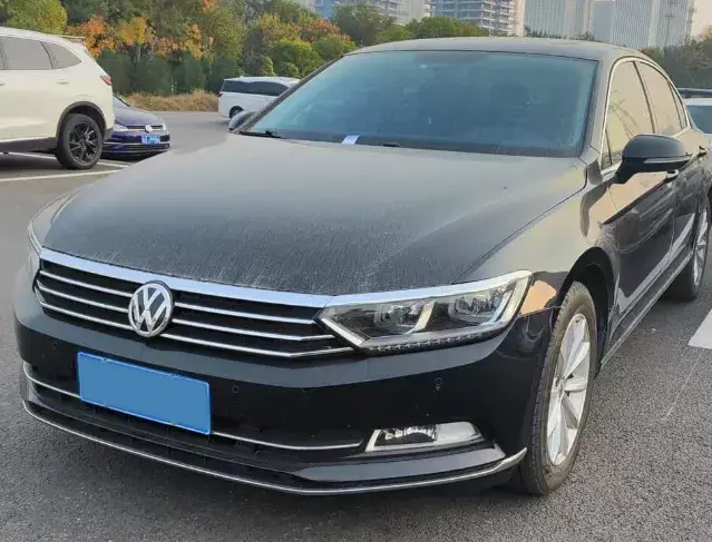 2019 VOLKSWAGEN MAGOTAN view 1