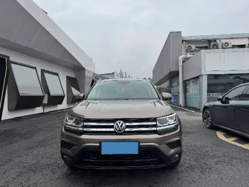 2019 VOLKSWAGEN THARU thumbnail 2