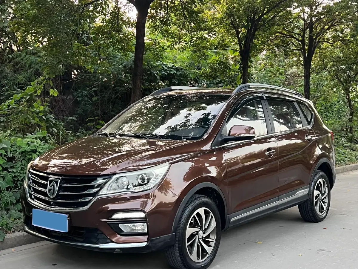 2017 BaoJun 560 1.5T 150HP L4 6MT