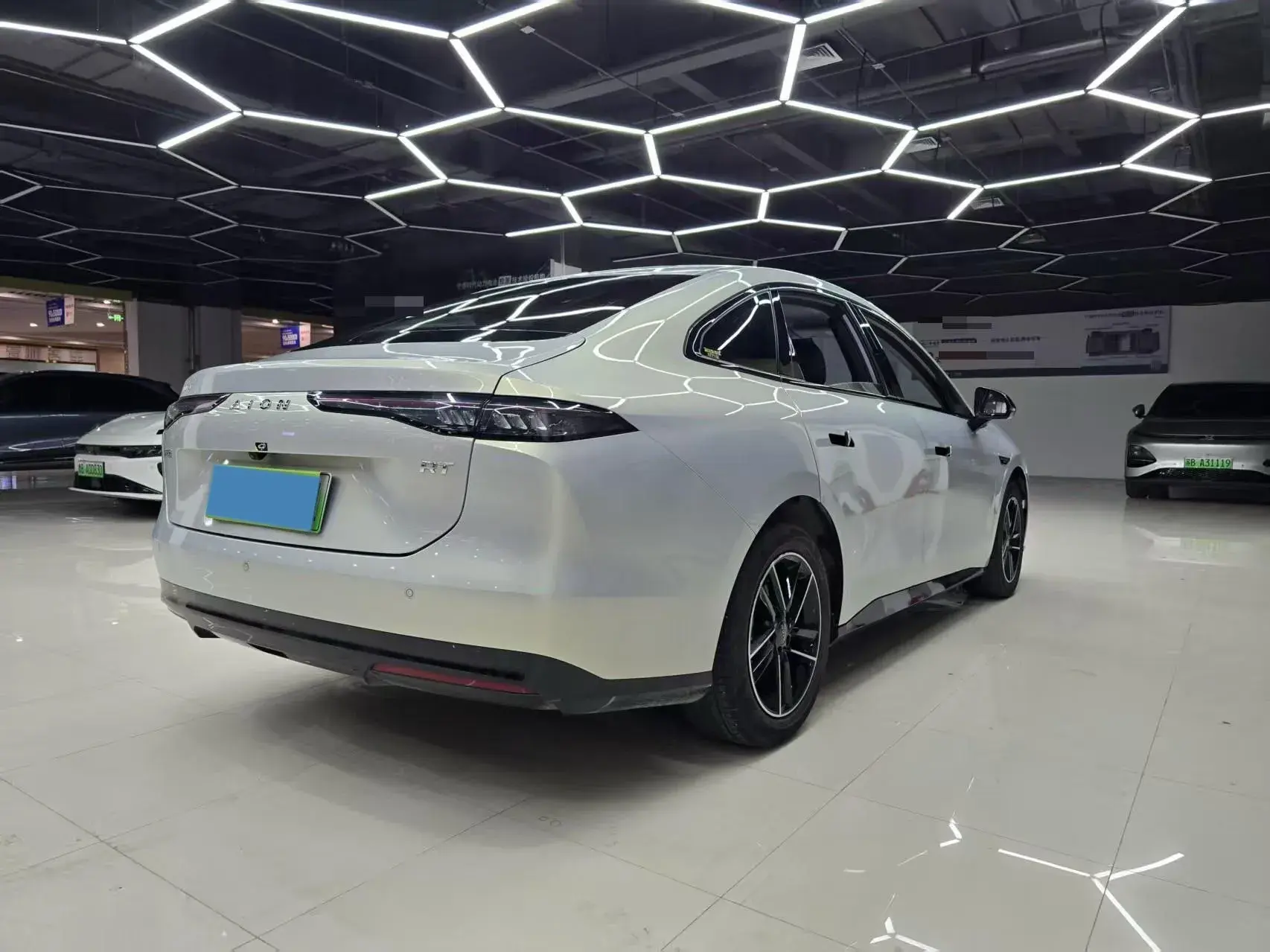 2025 AION AION thumbnail 4