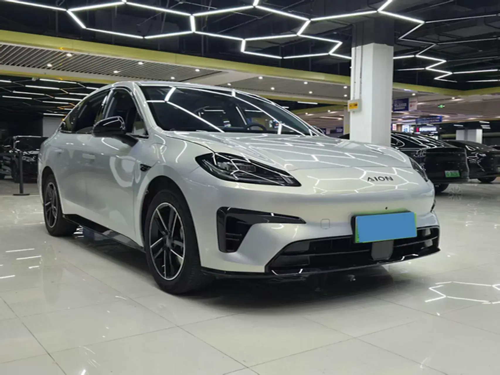 2025 AION AION thumbnail 3