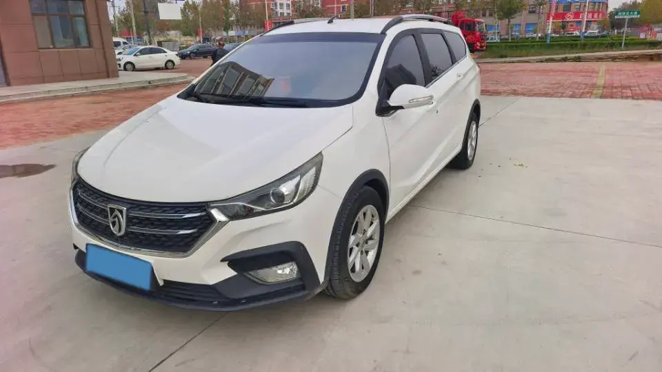 2018 VOLKSWAGEN SAGITAR view 1