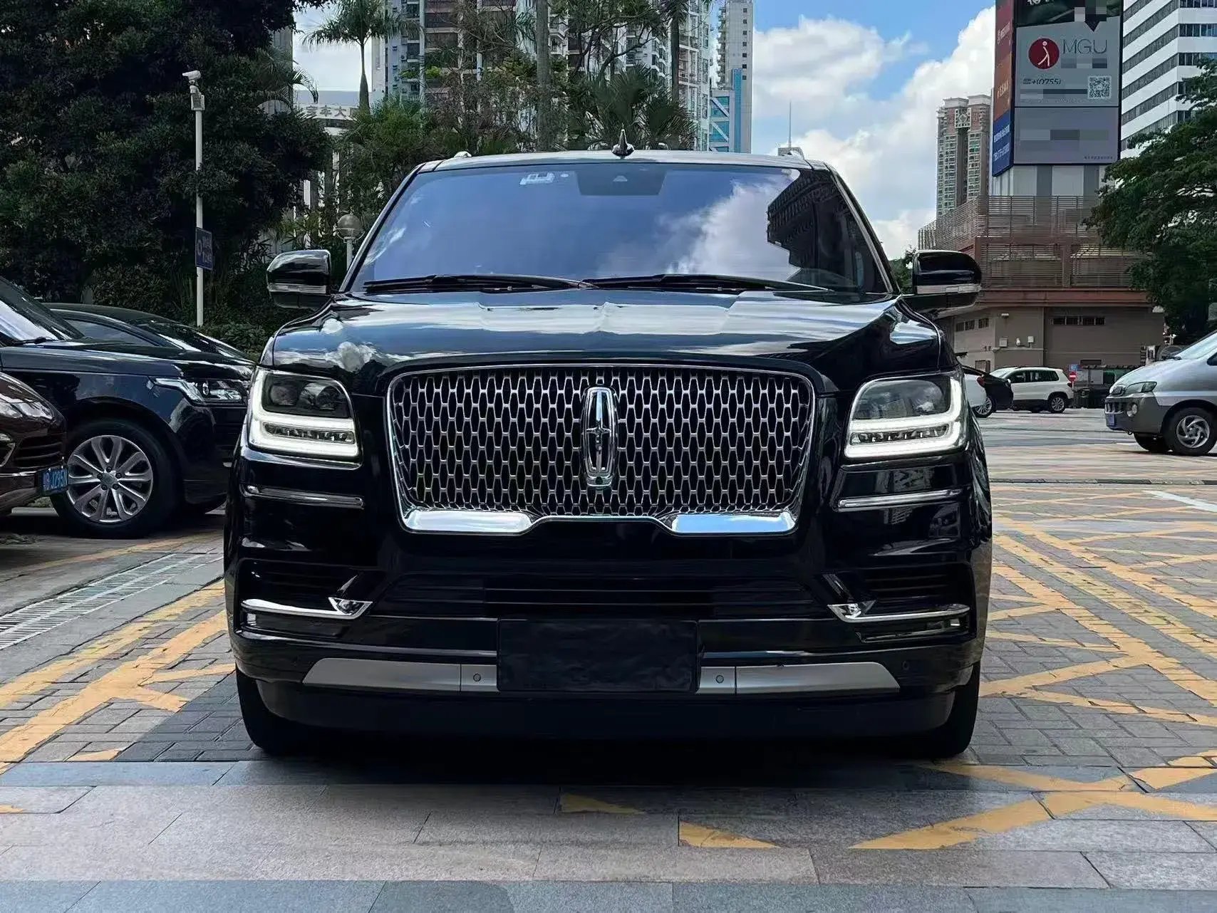 2019 LINCOLN NAVIGATOR thumbnail 2