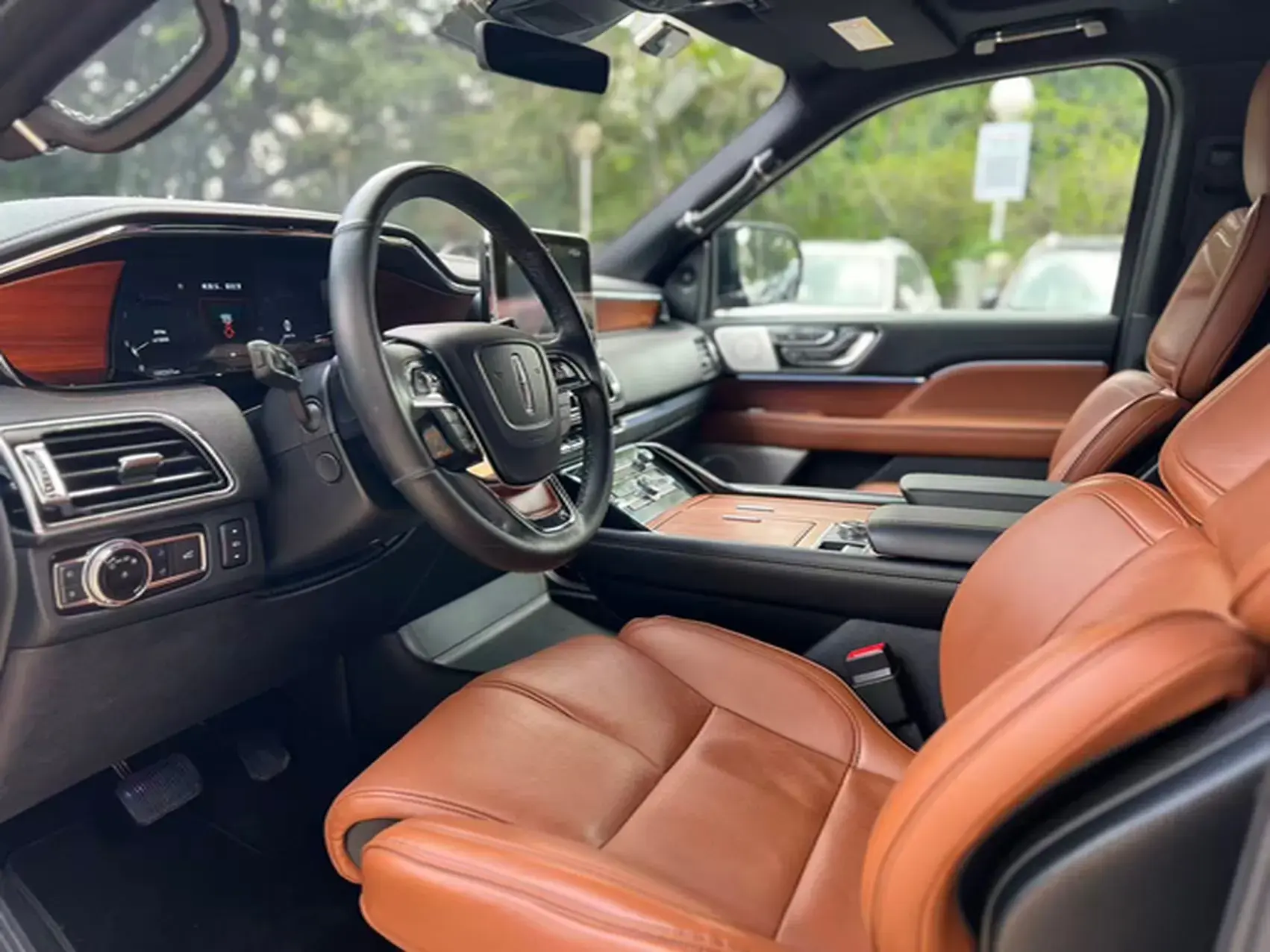 2019 LINCOLN NAVIGATOR thumbnail 4