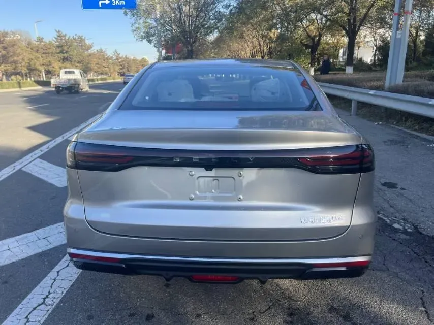 2025 Geely Galaxy Starshine 6 1.5L 112HP L4 1DHT PHEV,autocango,china used car exporter,china ev exporter,chinese used car exporter,chinese used ev exporter