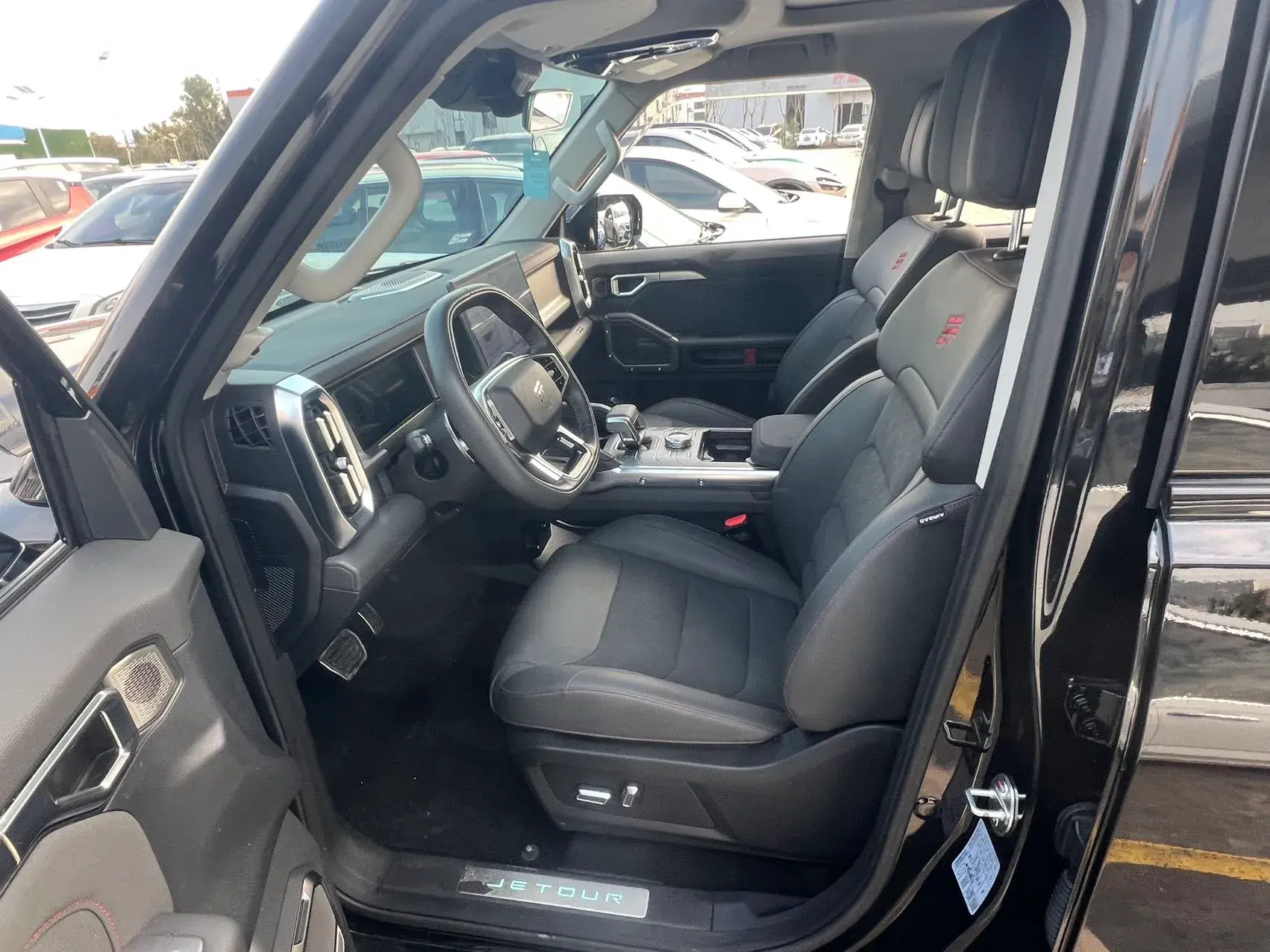 2023 JETOUR TRAVELLER thumbnail 4