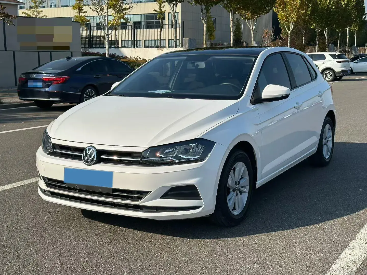 2019 VOLKSWAGEN POLO view 1
