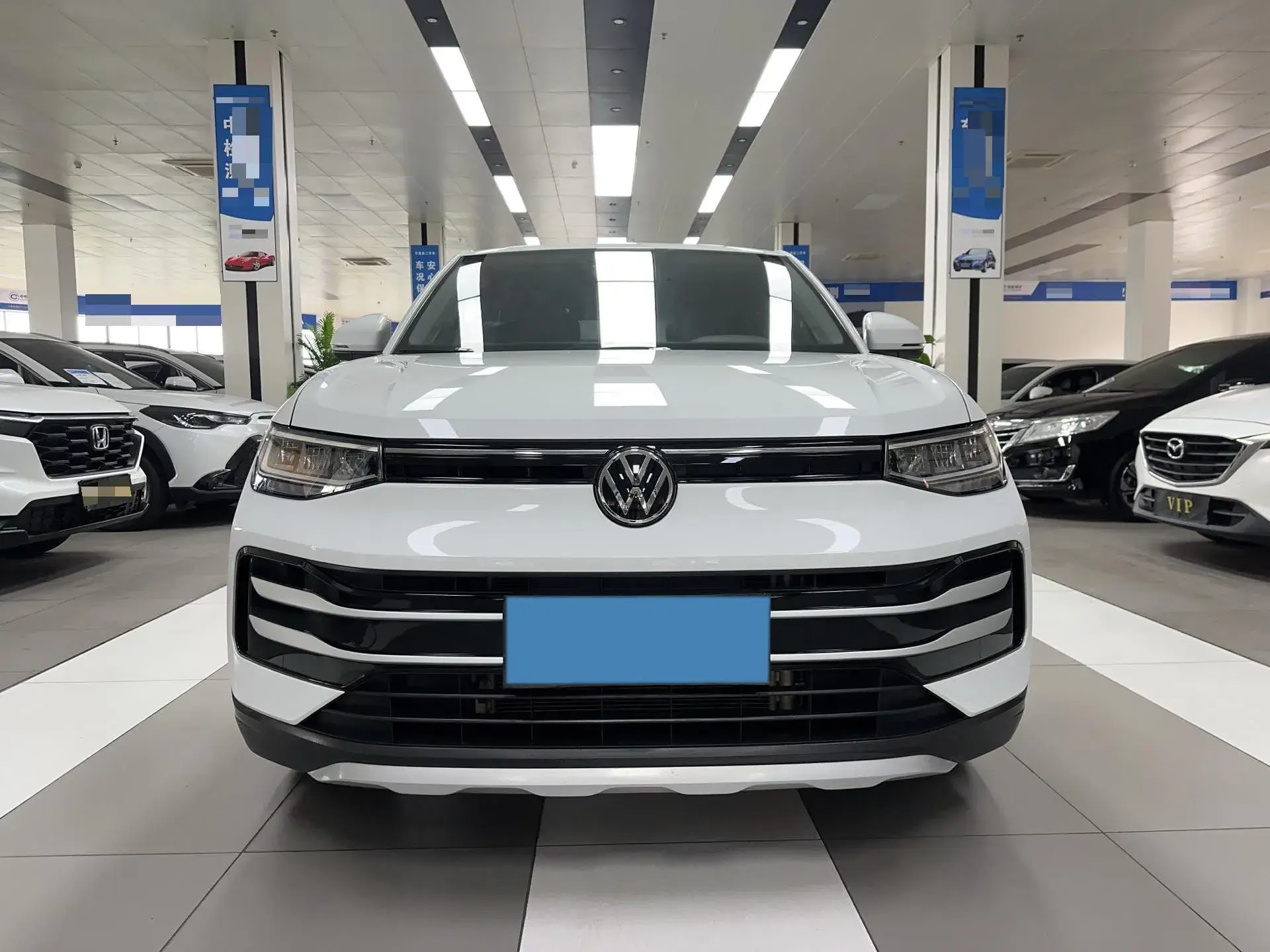 2023 VOLKSWAGEN THARU thumbnail 2
