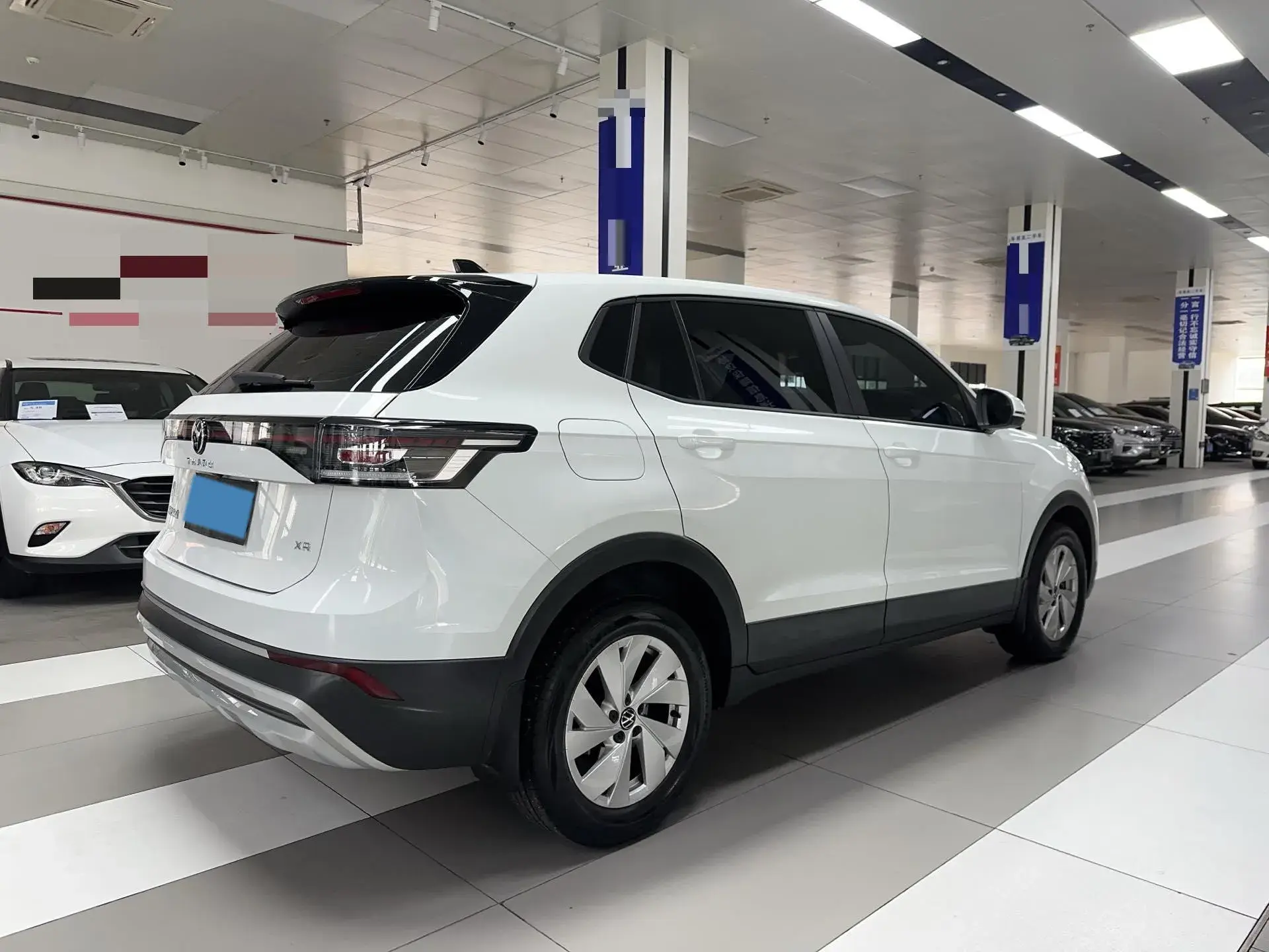 2023 VOLKSWAGEN THARU thumbnail 3