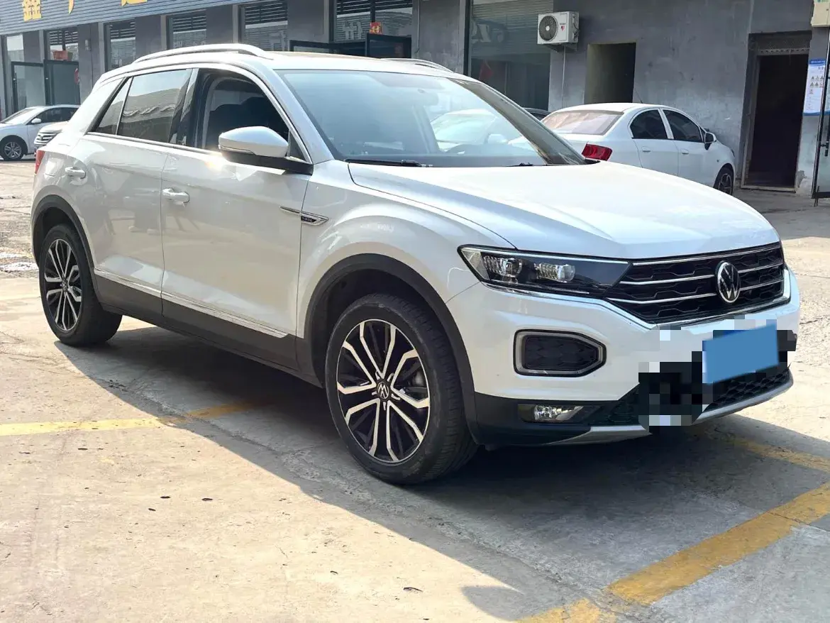 2022 VOLKSWAGEN T-ROC thumbnail 3
