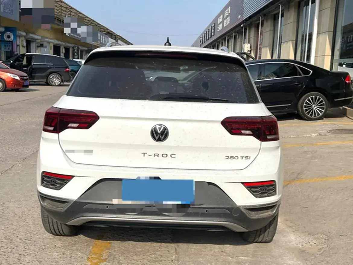 2022 VOLKSWAGEN T-ROC thumbnail 4