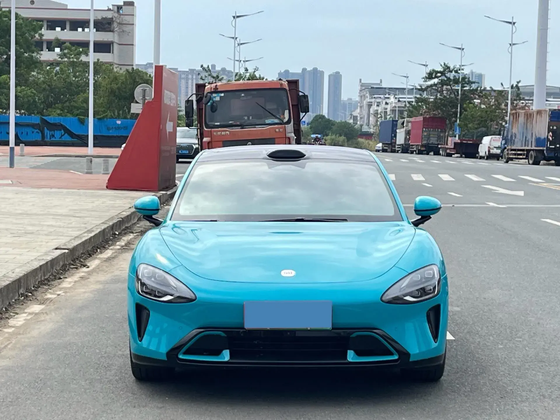 2024 MI SU7 thumbnail 2