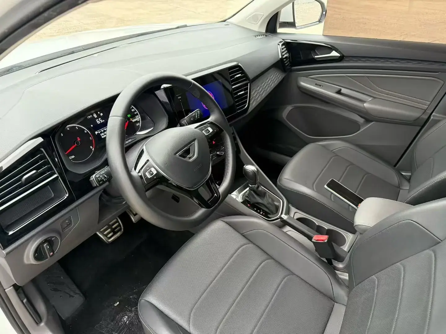 2022 JETTA VS5 thumbnail 4