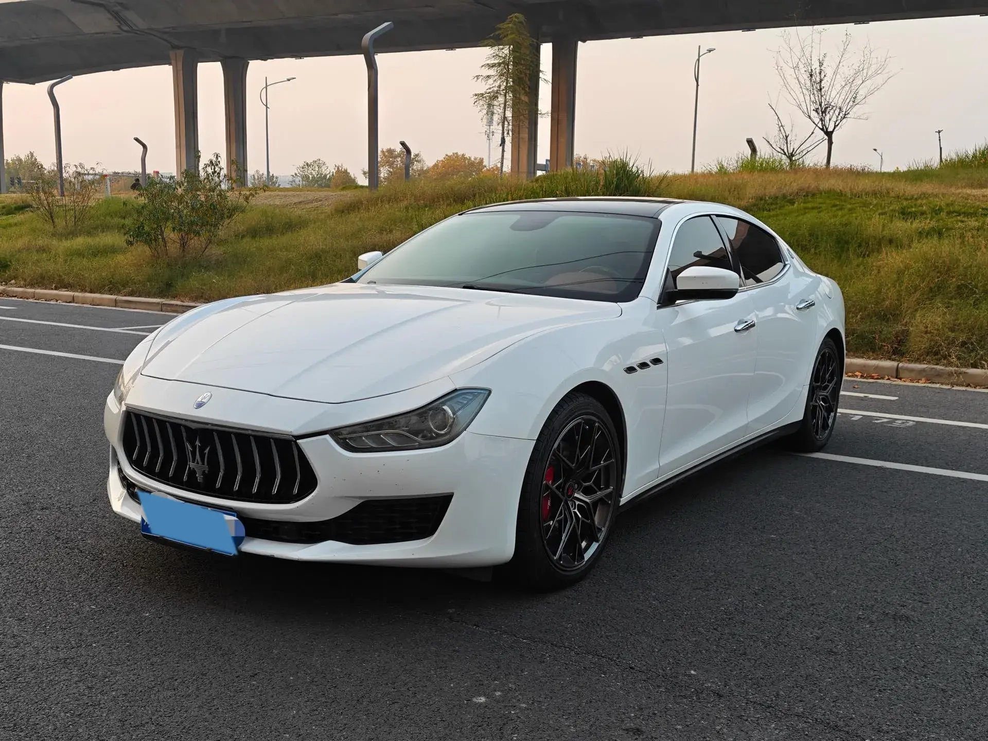 2018 MASERATI GHIBLI view 1