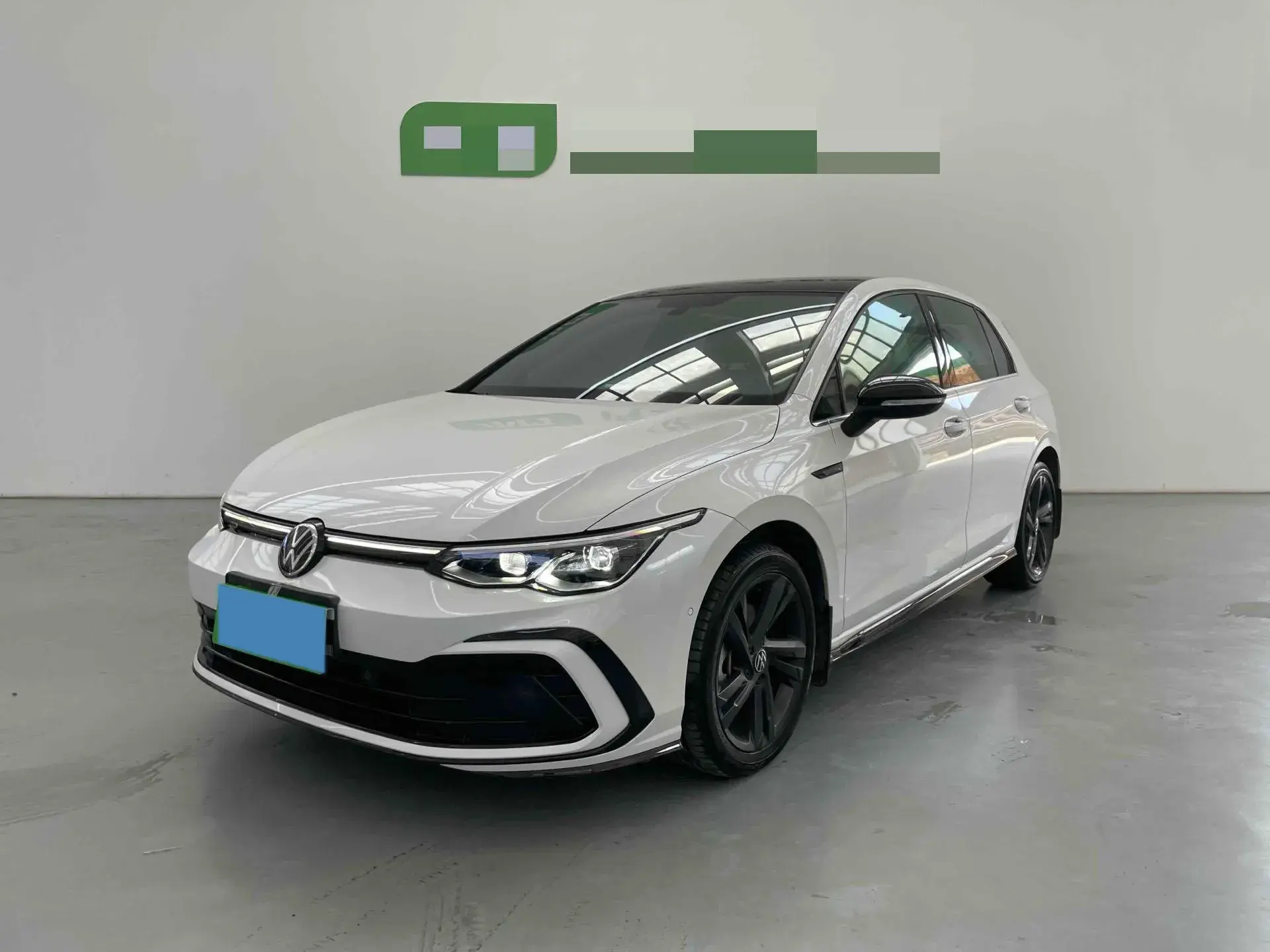 2021 VOLKSWAGEN GOLF view 1
