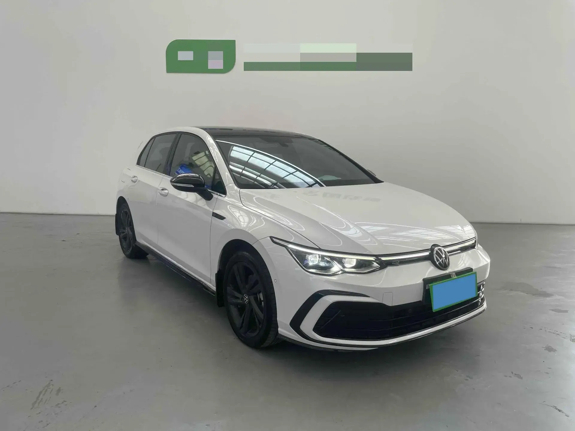2021 VOLKSWAGEN GOLF thumbnail 3