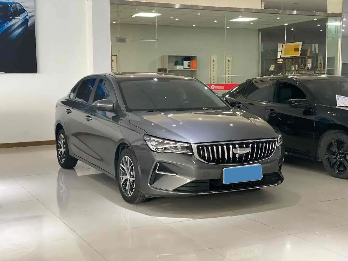 2025 GEELY EMGRAND thumbnail 3