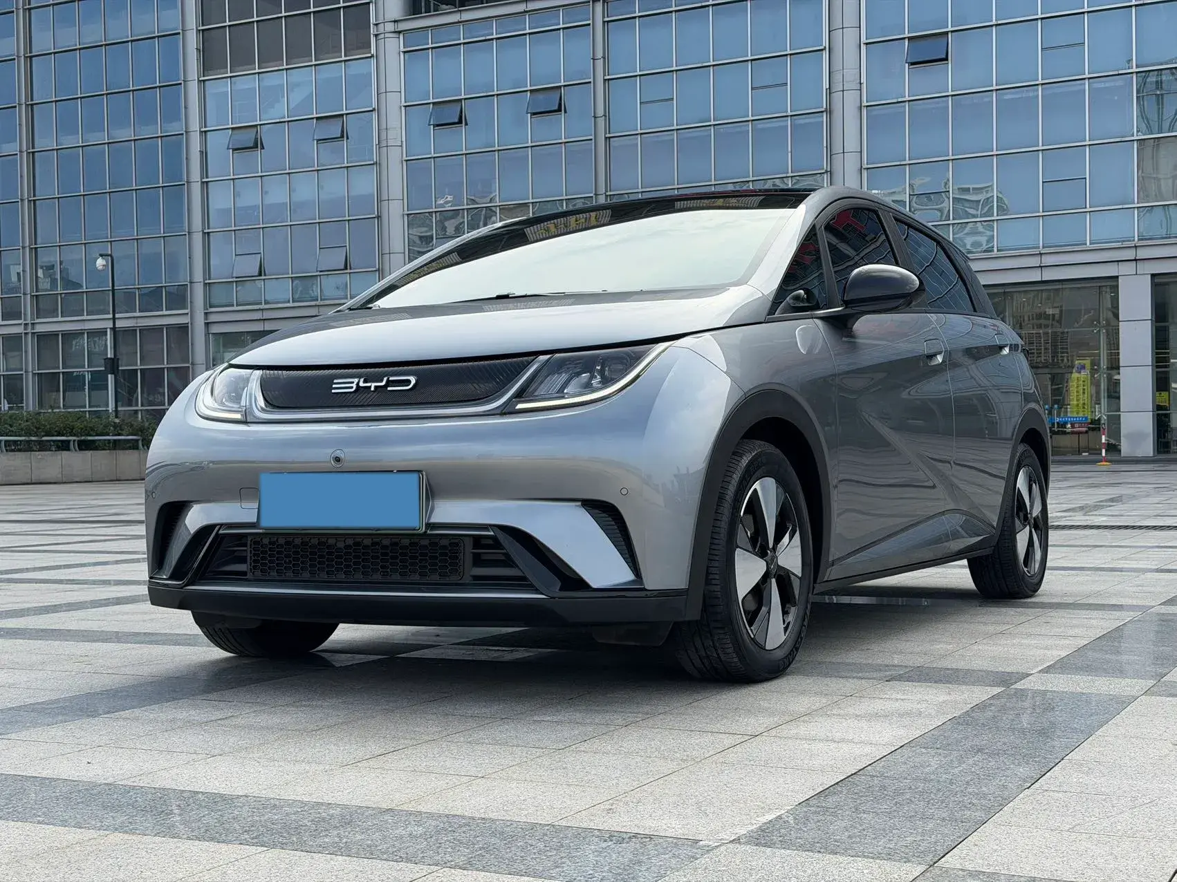 2023 BYD DOLPHIN view 1