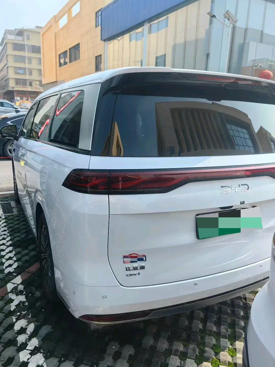 2025 BYD XIA thumbnail 2