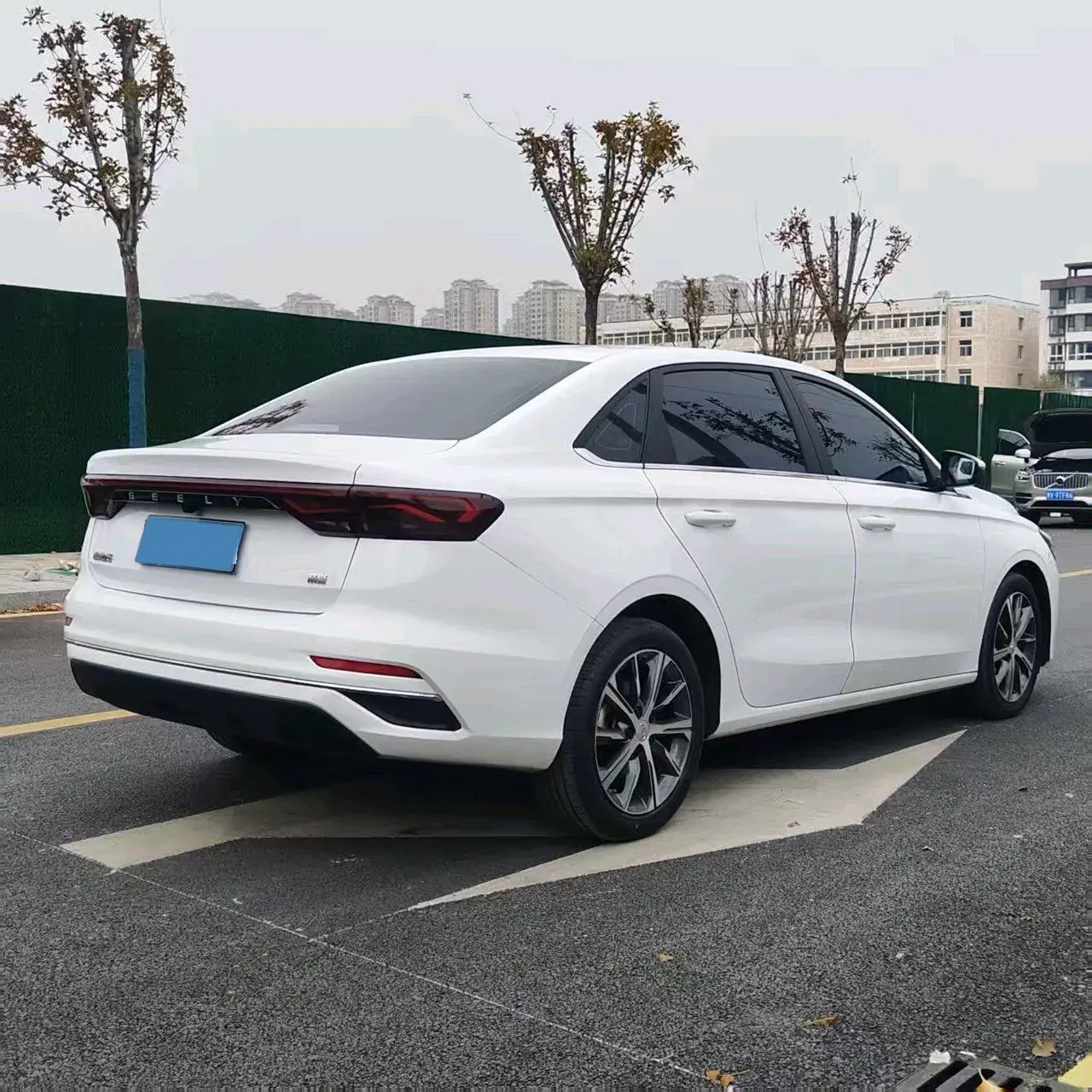 2023 GEELY EMGRAND thumbnail 4