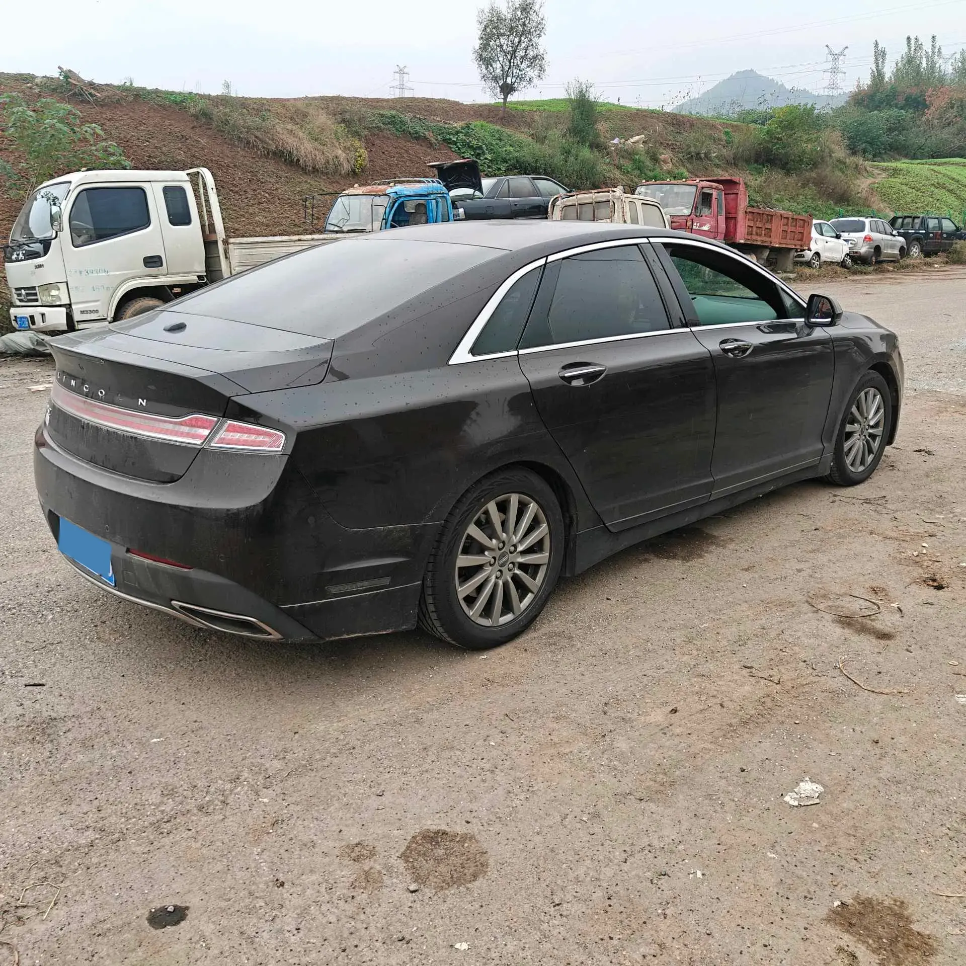 2019 LINCOLN MKZ thumbnail 4