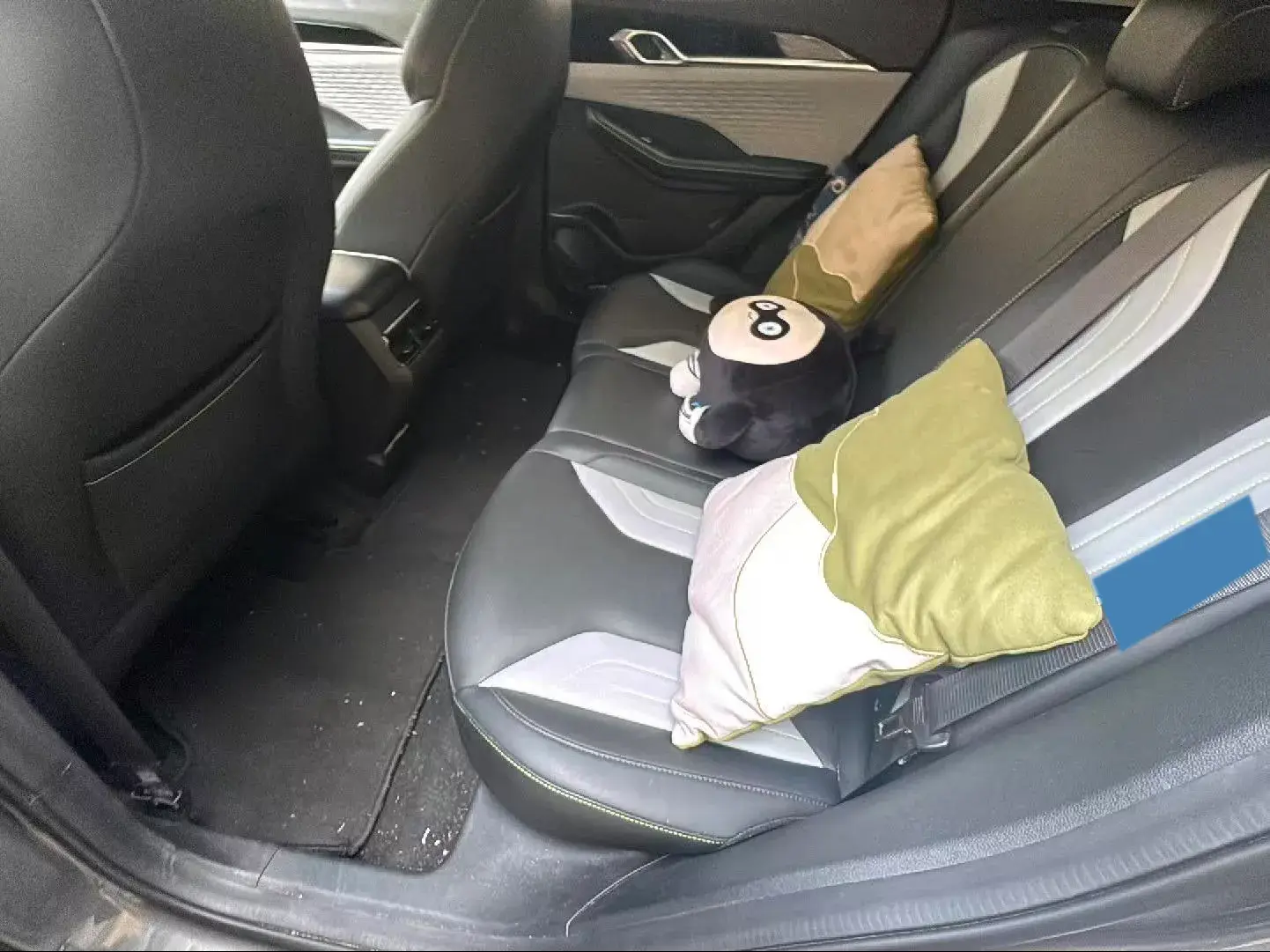 2022 GEELY COOLRAY thumbnail 3