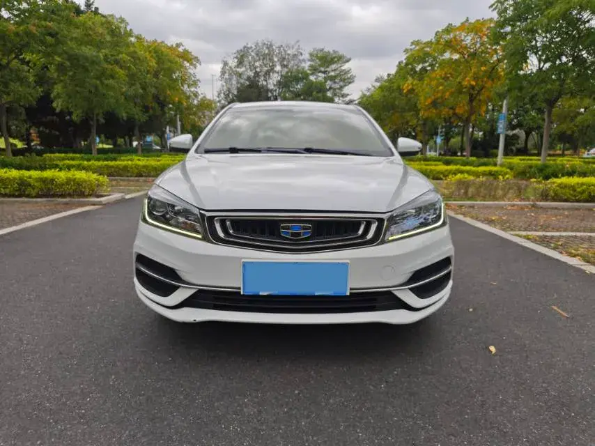 2018 GEELY EMGRAND thumbnail 2