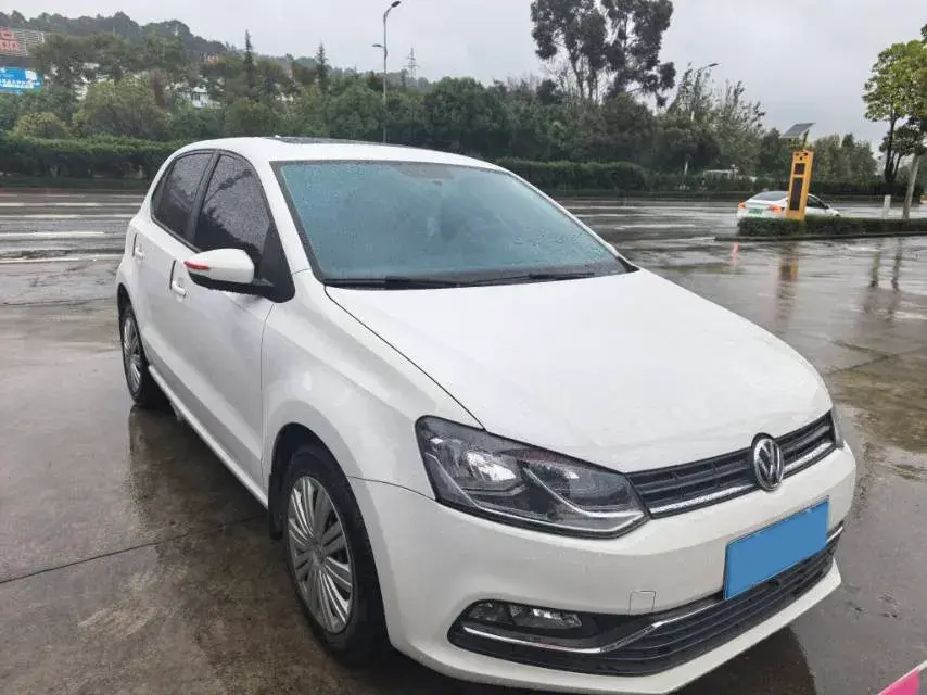 2018 VOLKSWAGEN POLO thumbnail 3