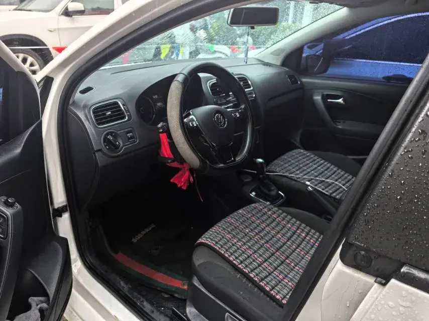 2018 VOLKSWAGEN POLO thumbnail 4