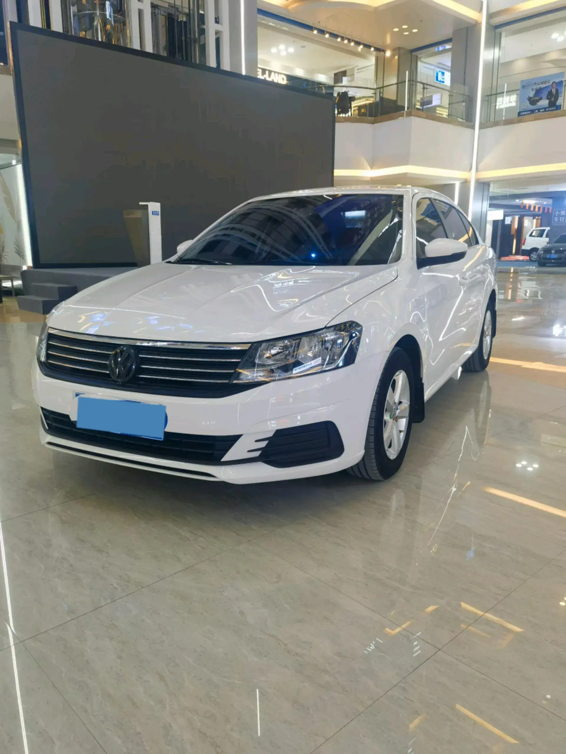2019 VOLKSWAGEN LAVIDA view 1