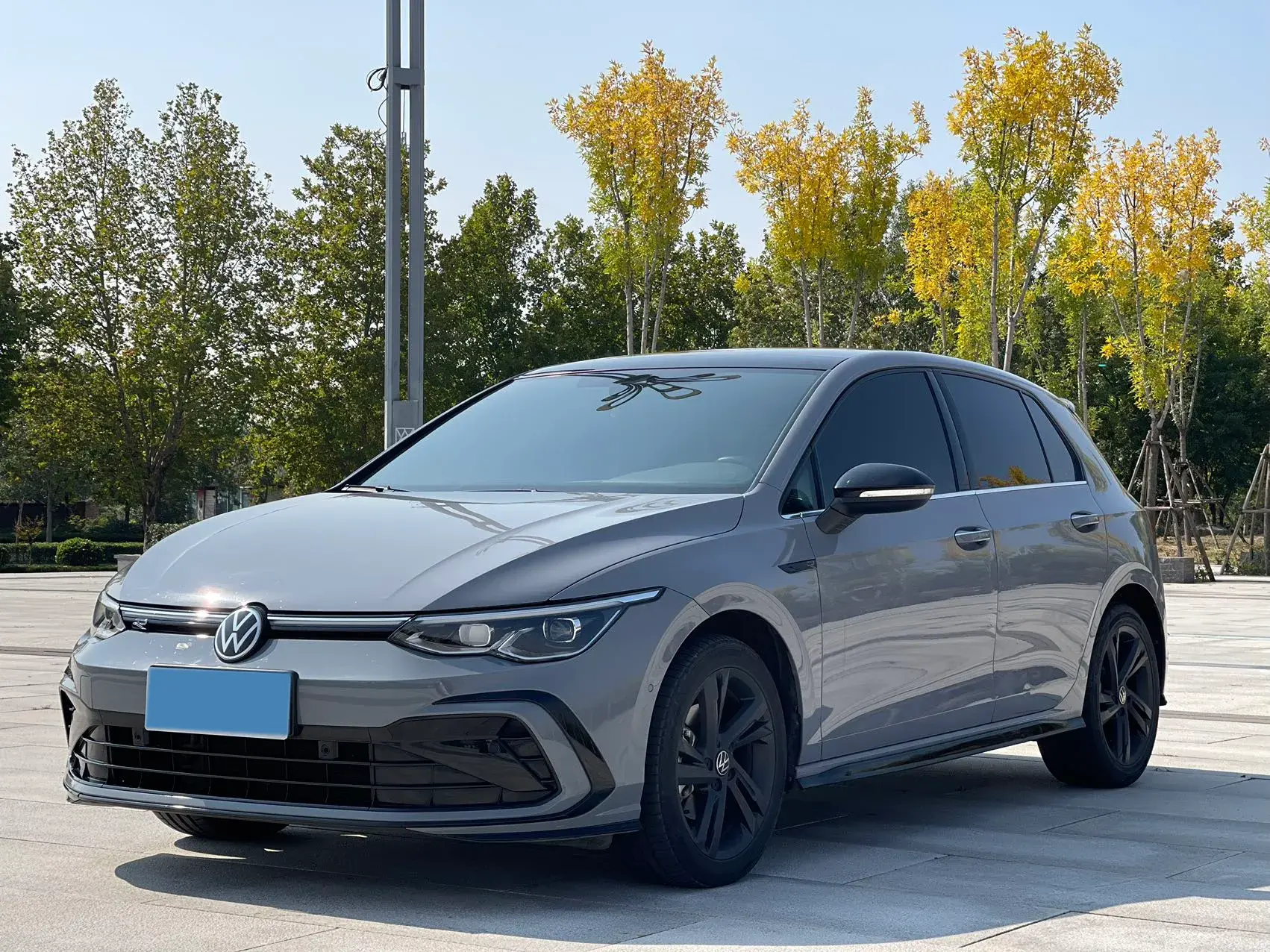 2021 VOLKSWAGEN GOLF view 1