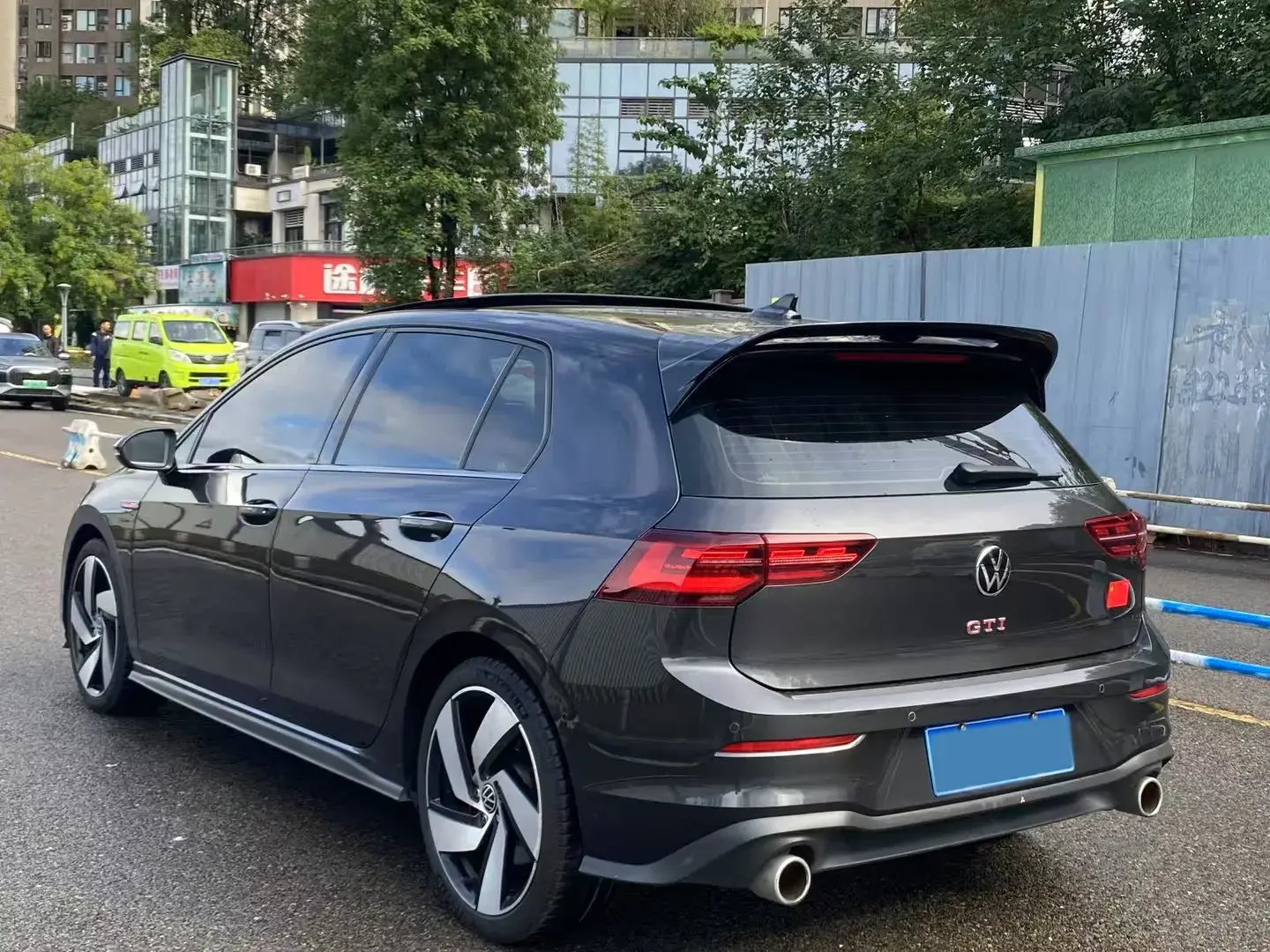2021 VOLKSWAGEN GOLFGTI thumbnail 4