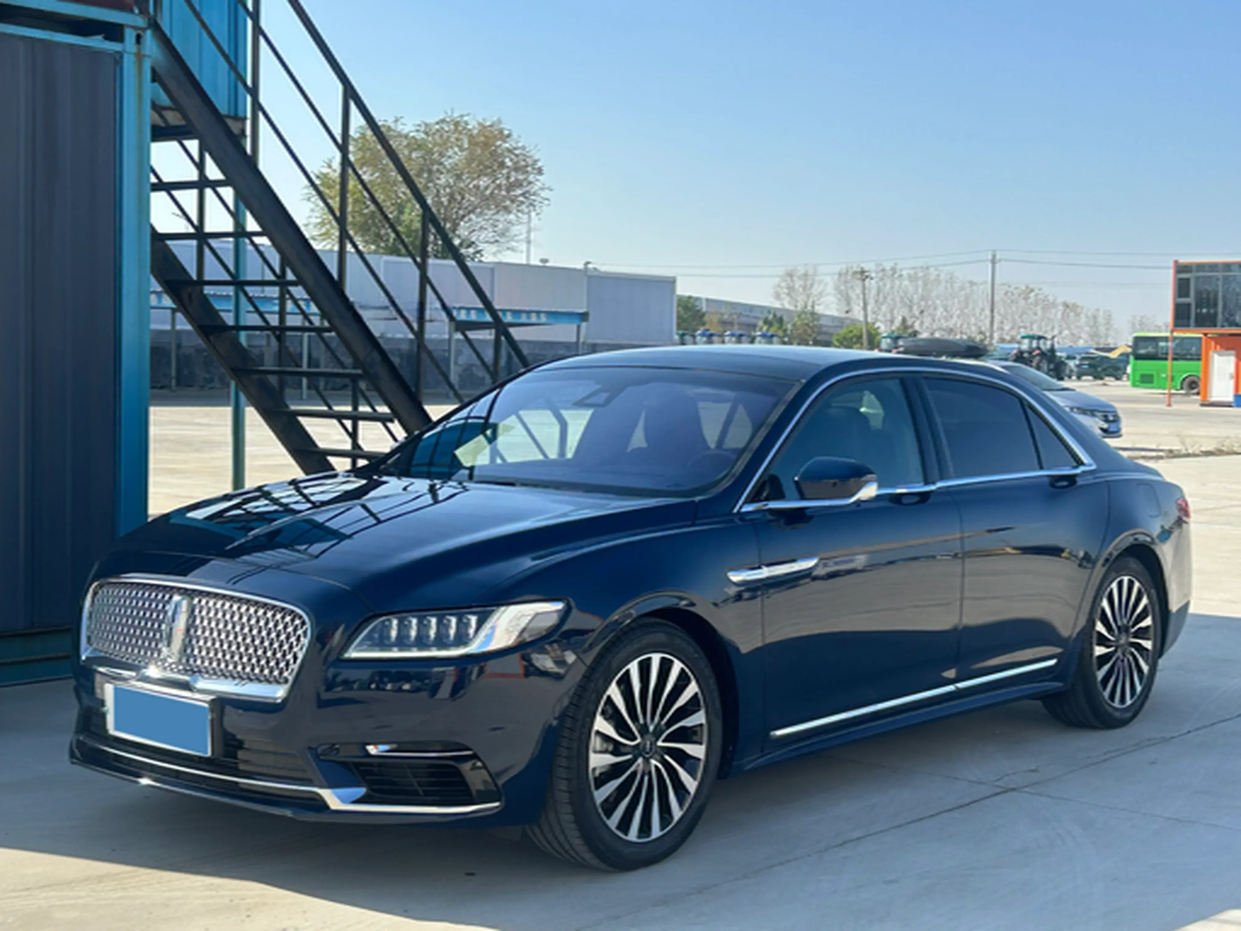 2019 LINCOLN CONTINENTAL view 1