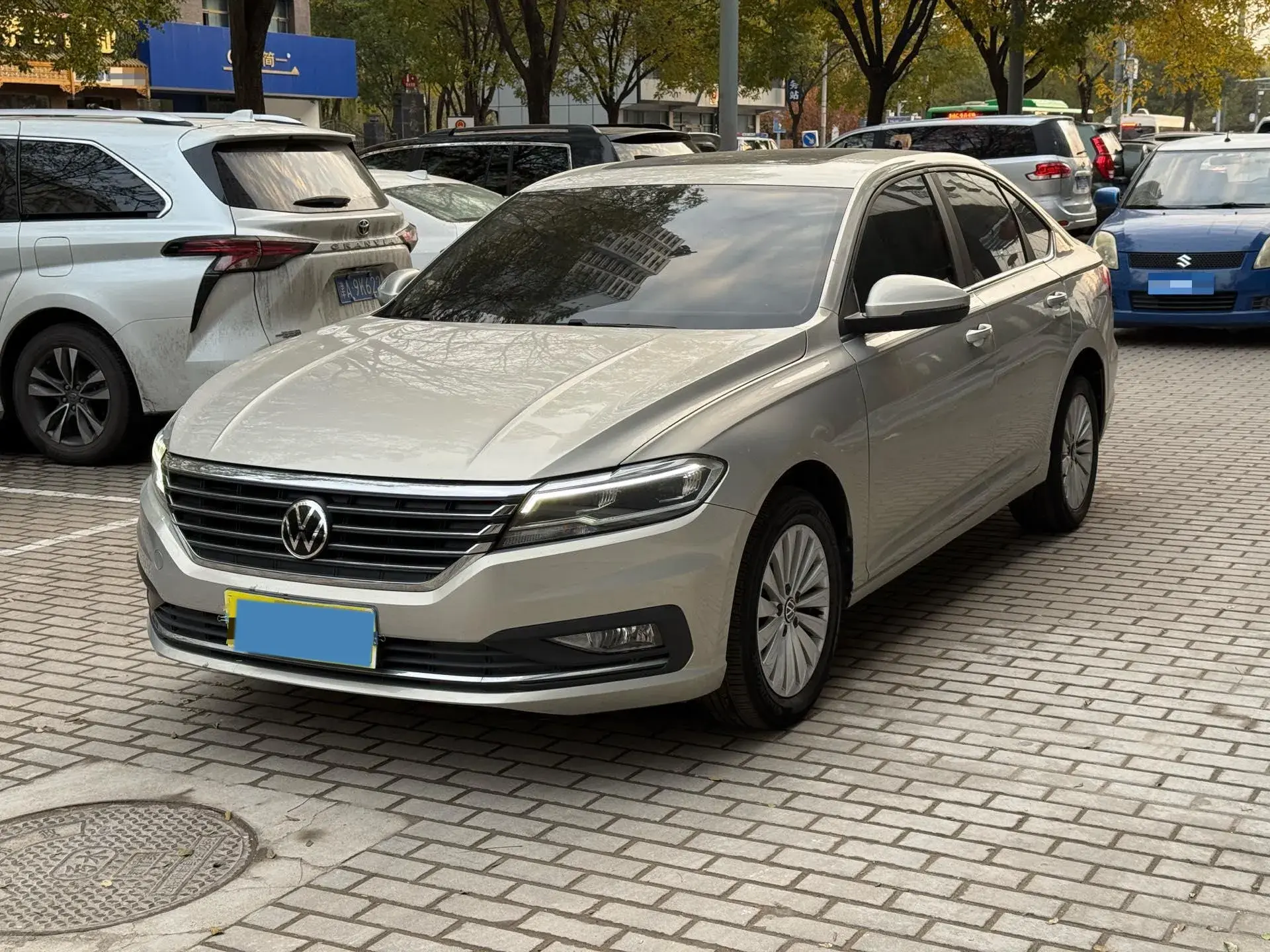 2021 VOLKSWAGEN LAVIDA view 1