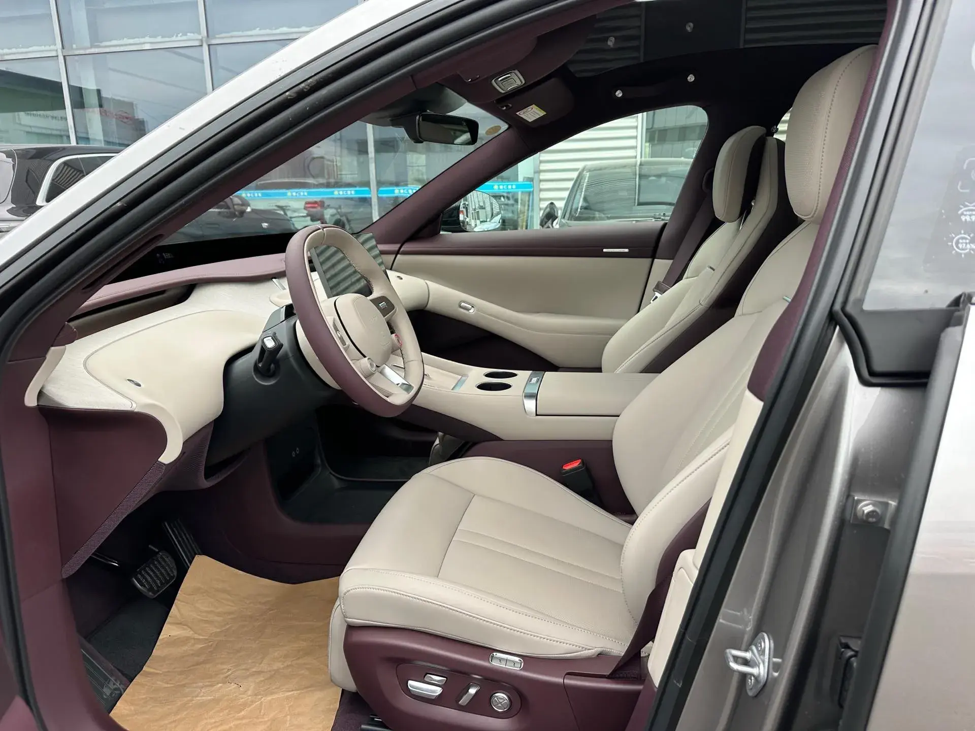 2025 MI YU7 thumbnail 2