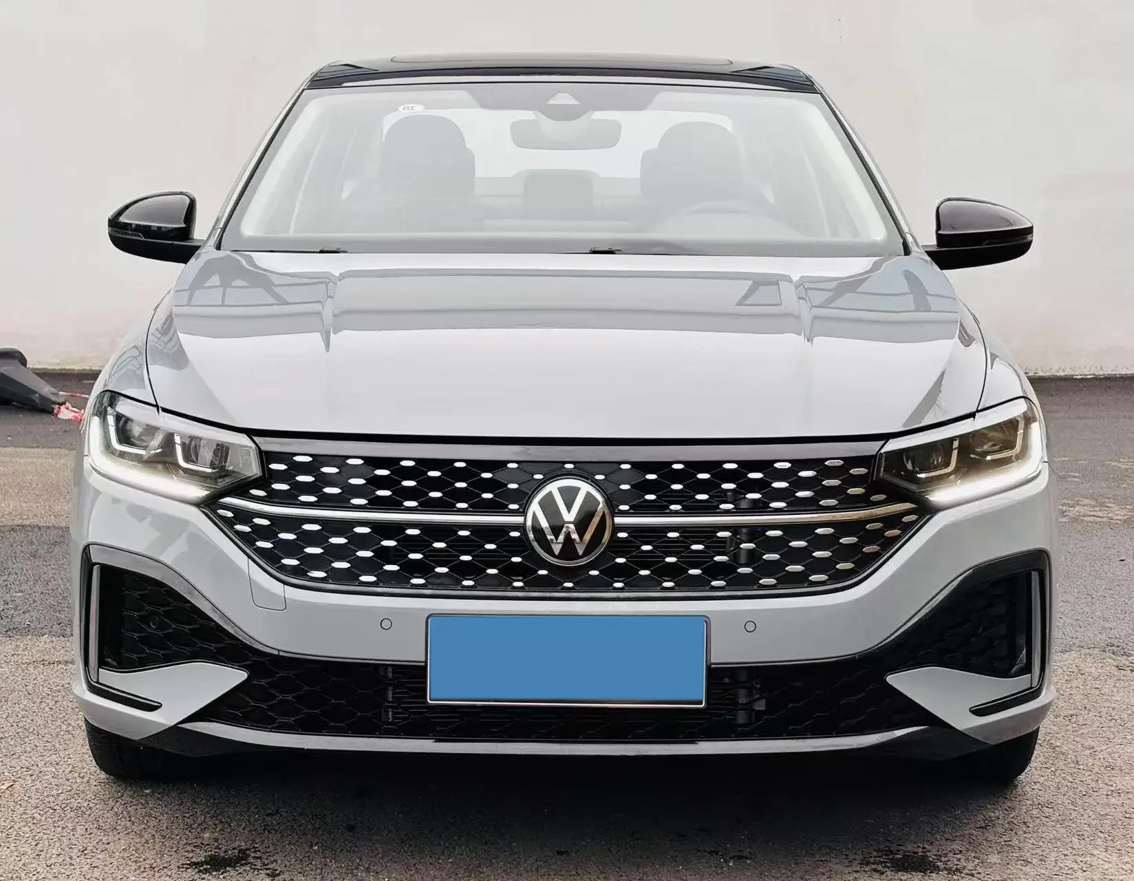 2023 VOLKSWAGEN LAVIDA thumbnail 2