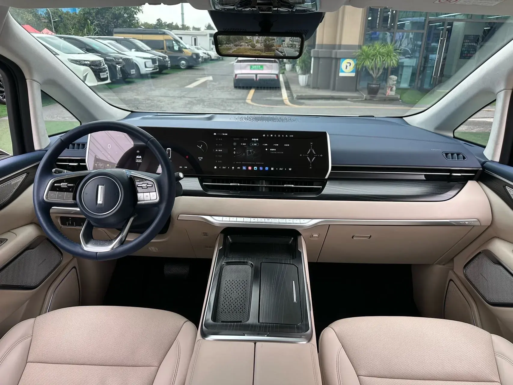 2024 HONGQI HQ9 thumbnail 4