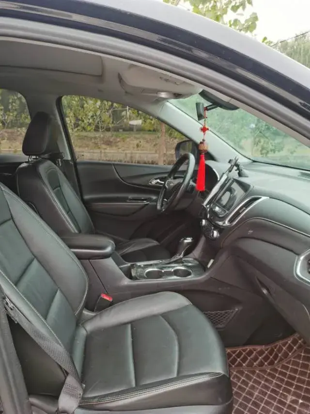 2018 CHEVROLET EQUINOX thumbnail 3